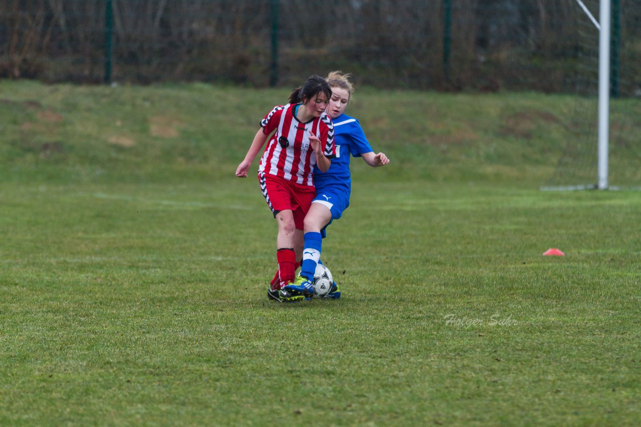 Bild 135 - C-Juniorinnen FSG-BraWie 08 - TuS Tensfeld : Ergebnis: 0:8